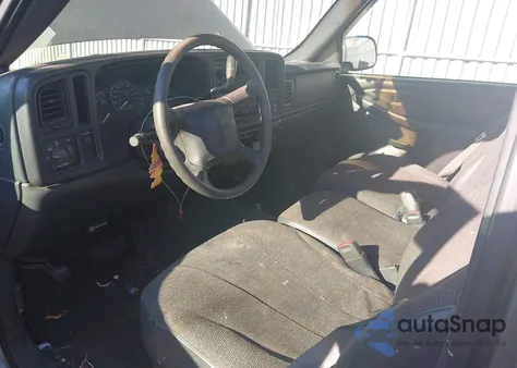 2000 Chevrolet Silverado 1500 from USA, damaged, VIN 1GCEC14W8YE320022